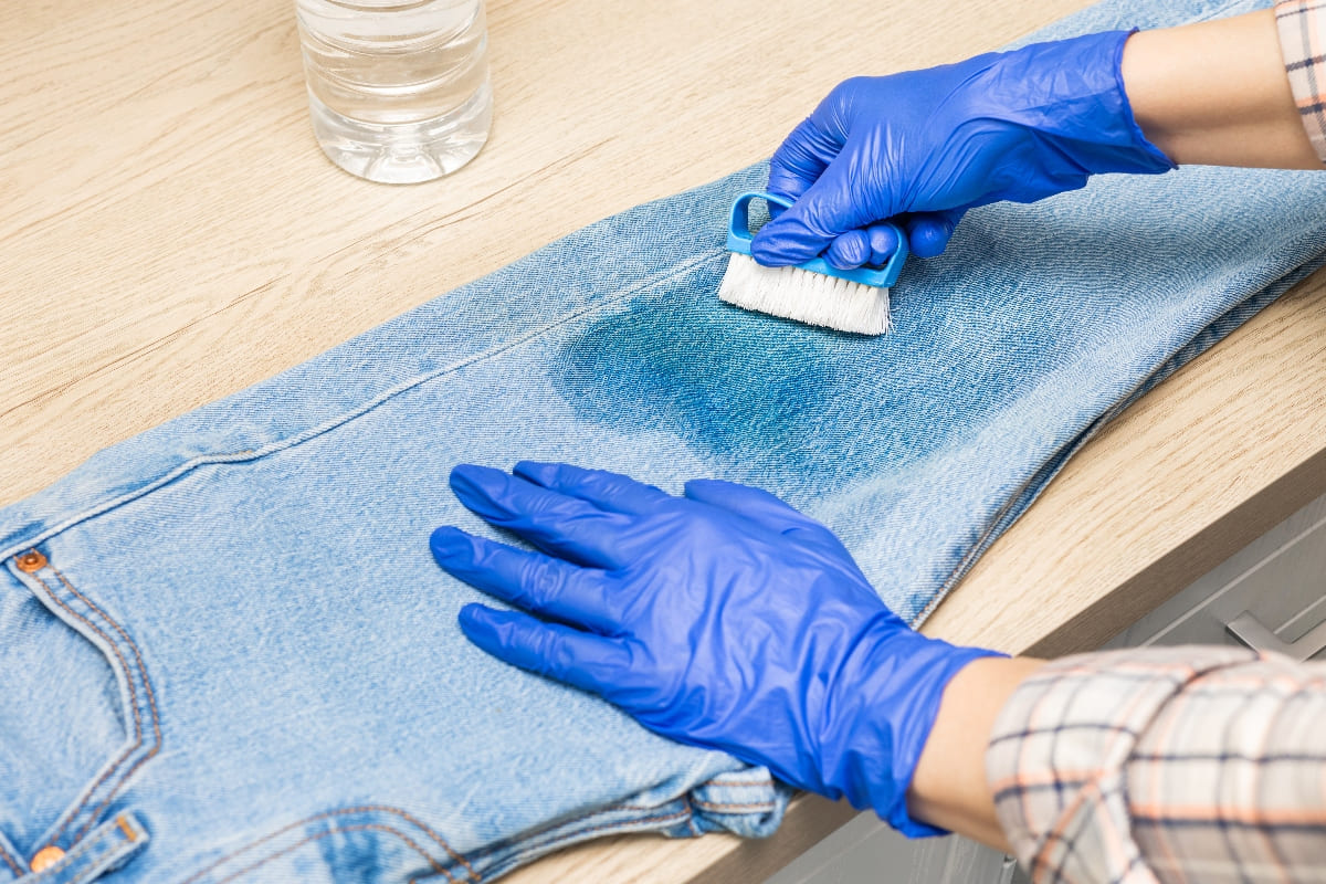 Elimina manchas difíciles de tu ropa - Vivir Mejor