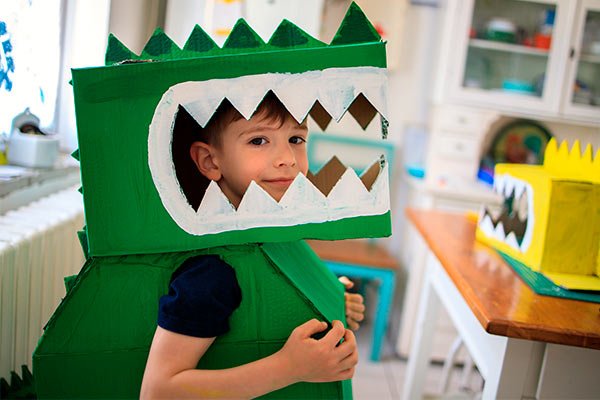 Disfraz casero de dinosaurio