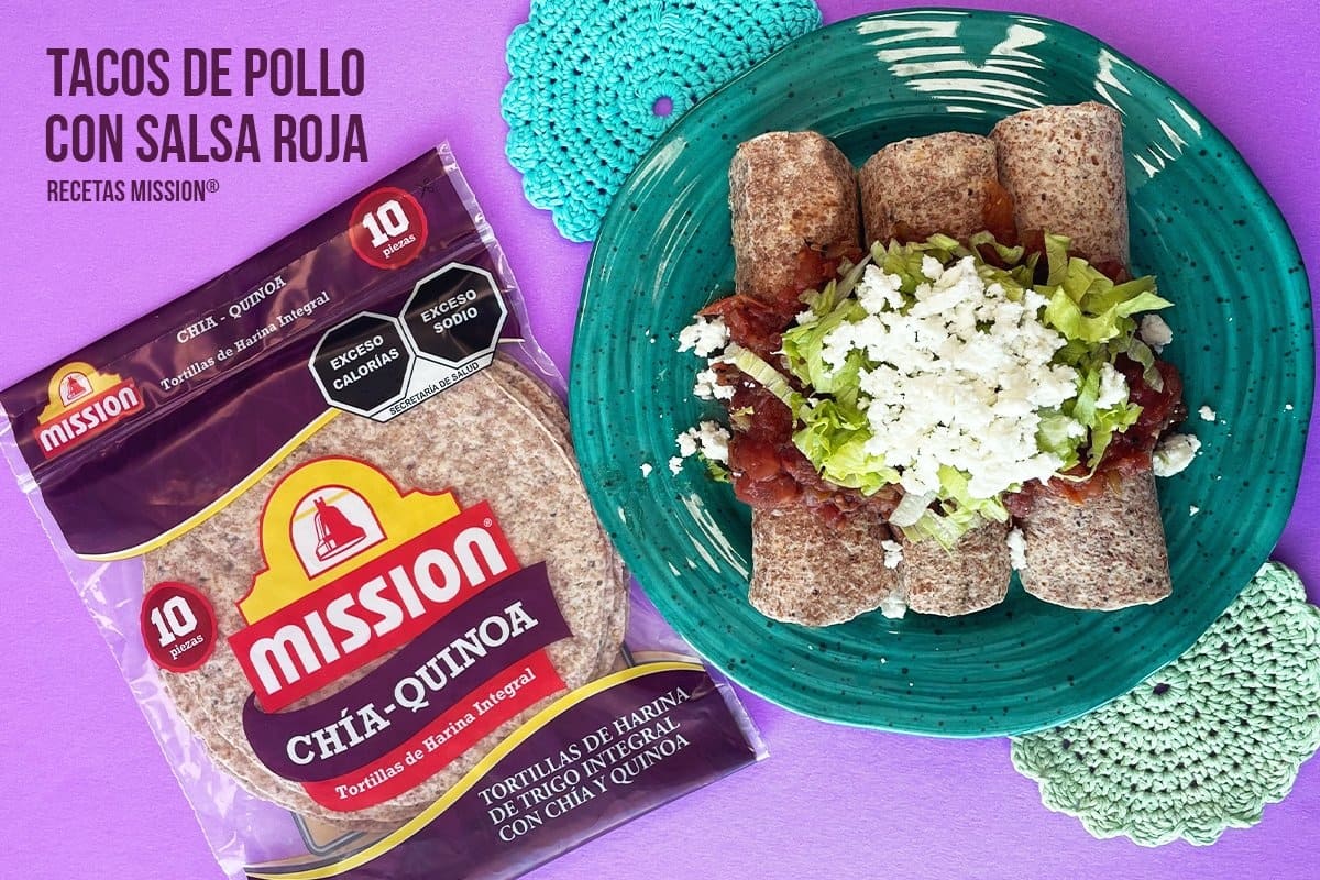 tacos-de-pollo-con-salsa-roja