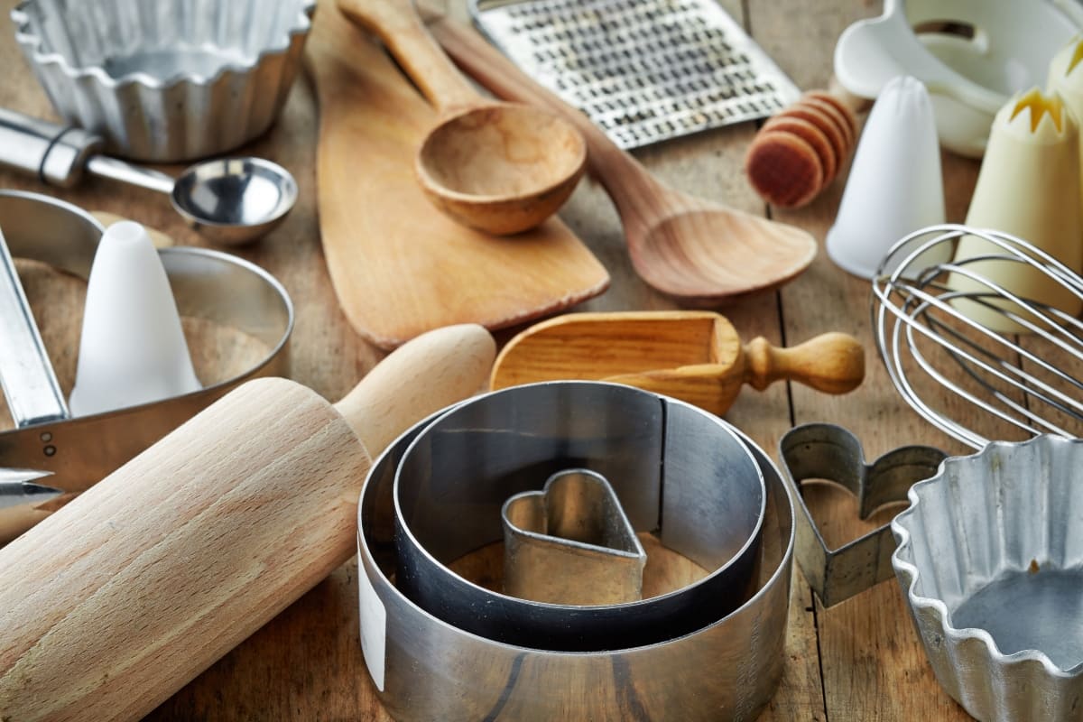 Descubre todo lo que necesitas en casa para preparar tus postres favoritos.