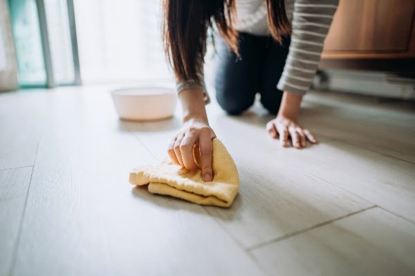 Limpiar piso laminado