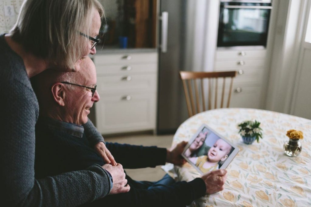 ¡Haz una videollamada con los abuelos!