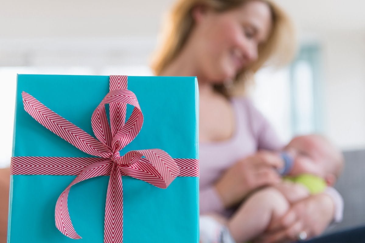 Qué regalarle a una mujer en su primer Día de las Madres