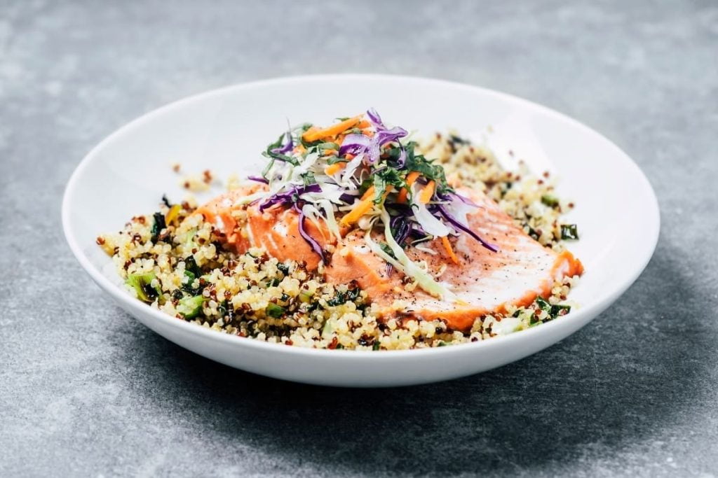 Salmón con quinoa