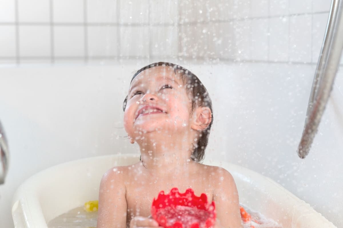 De la bañera a la regadera, ¡dale el mejor baño a tu hijo!