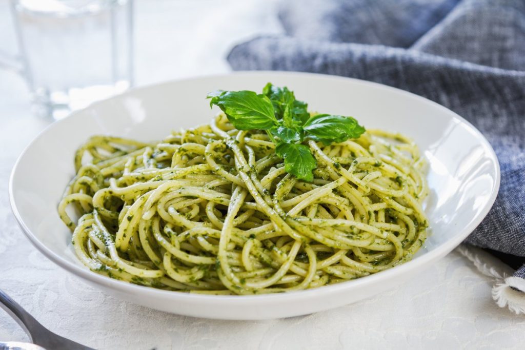 Espagueti verde con cilantro