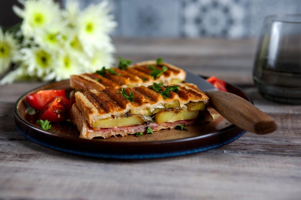 Croque monsieur a la parrilla