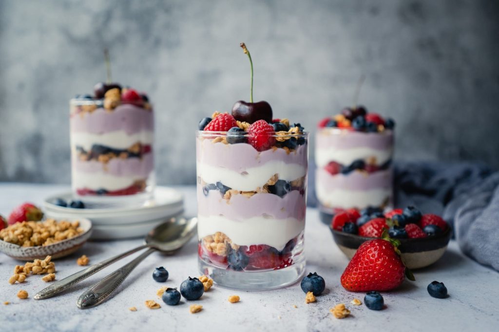 Parfait de yogurt y frutos rojos