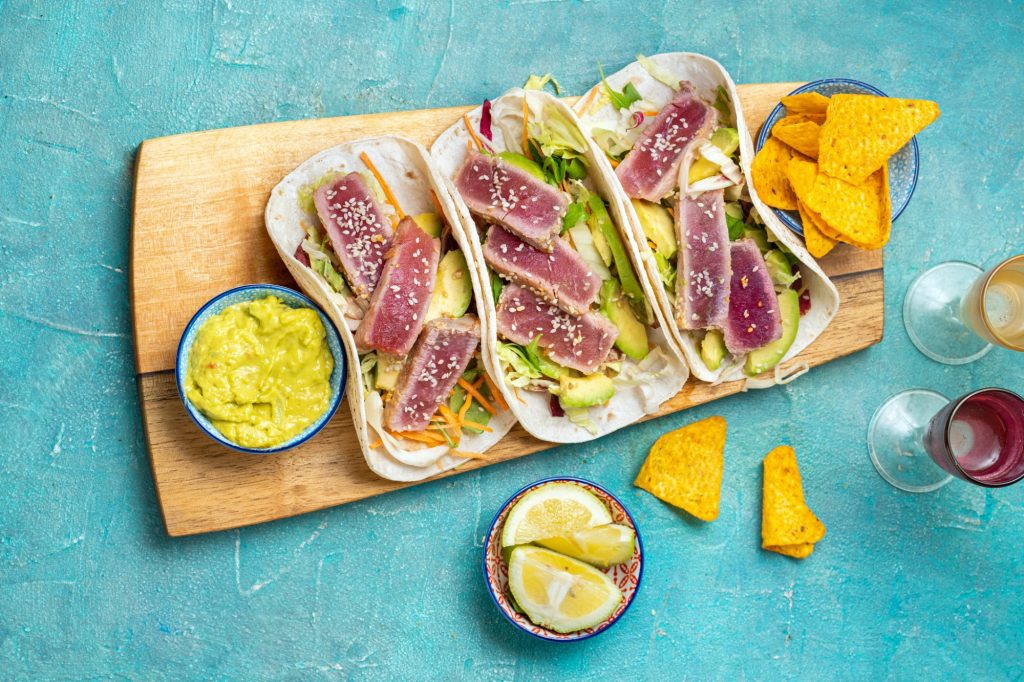 Tacos de atún ahumado al tequila