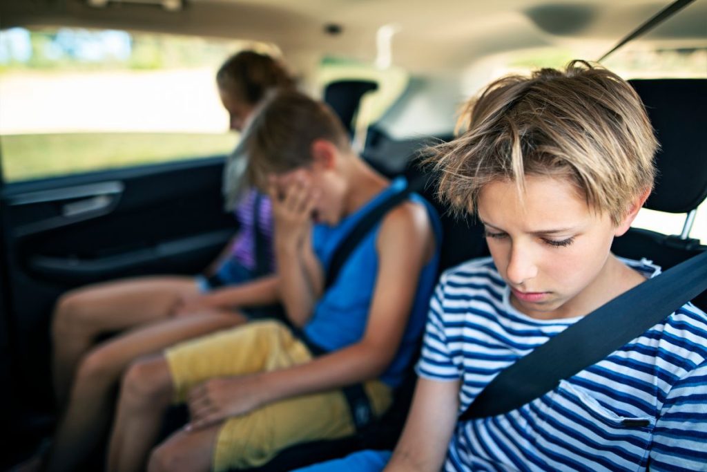 como evitar los mareos en el auto