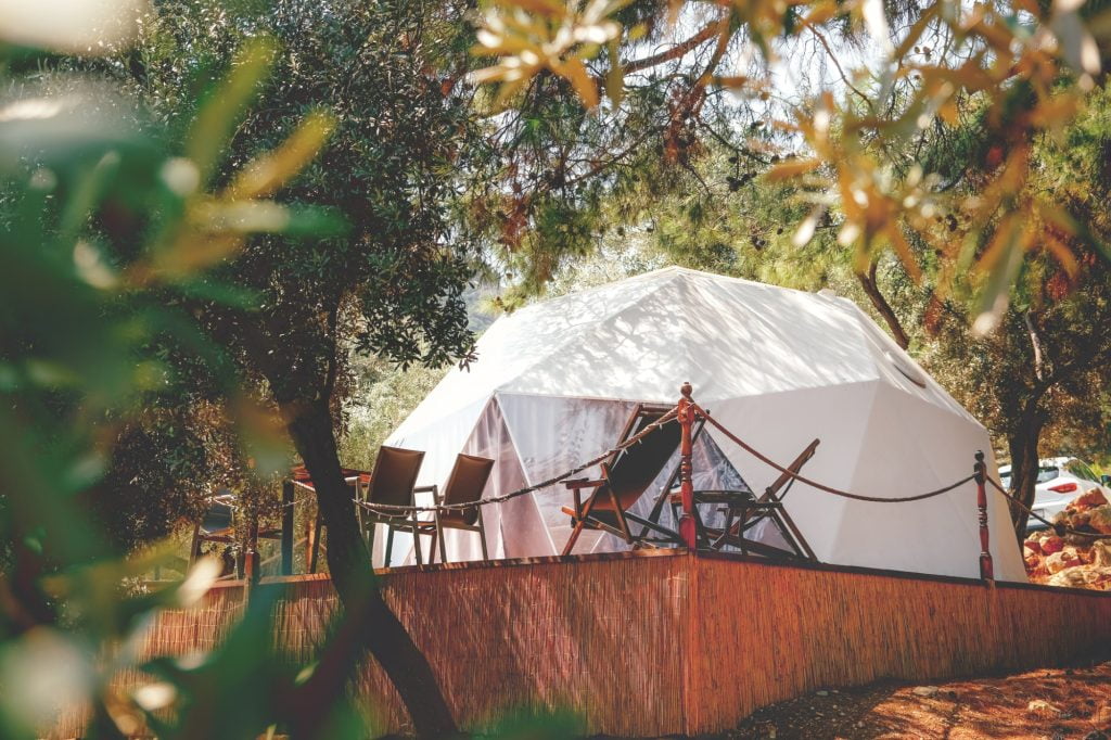 Glamping, todo para acampar cómodamente